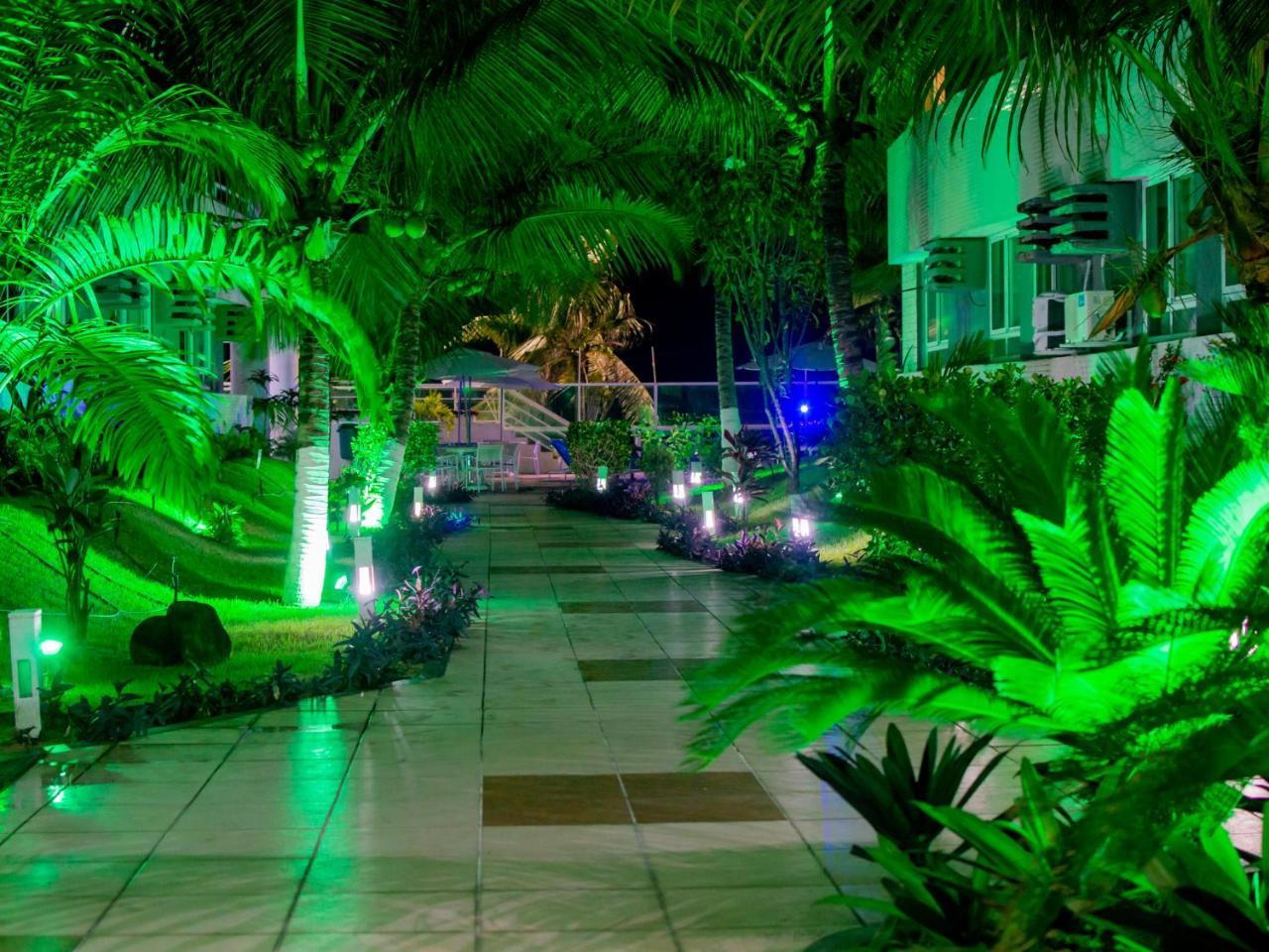 Hotel Ponta Negra 4*